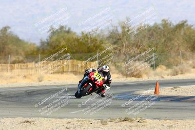 media/Jan-16-2022-CVMA (Sun) [[7f3d92989d]]/Race 3 Amateur Supersport Middleweight/